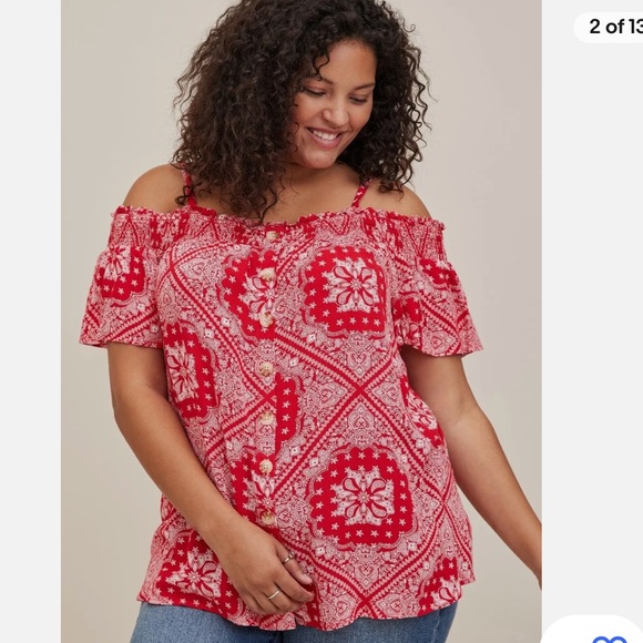 TORRID SIZE 2 2X 18-20 RAYON CREPE SMOCKED COLD SHOULDER BLOUSE RED WHITE - Picture 2 of 8